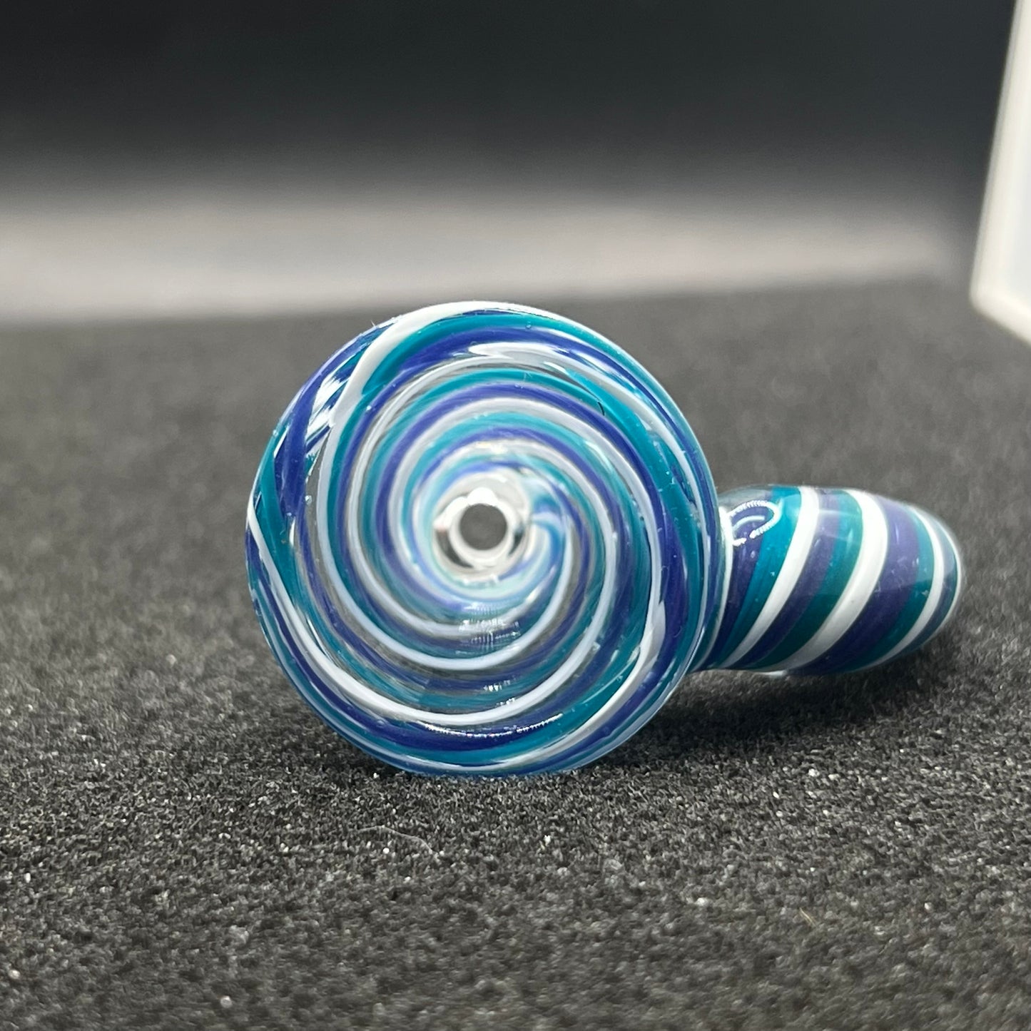 420 Glass - 14mm Single Hole Glass Bowl Slide